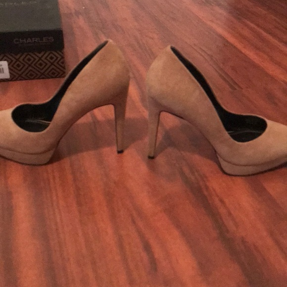 Charles David Pumps - Picture 5 of 5